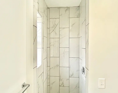 2238 S Homan Avenue - Photo Thumbnail 6