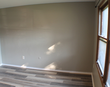 2902 31st Street - Photo Thumbnail 10