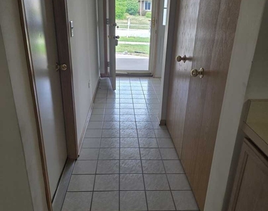 9147 Boardwalk Terrace - Photo Thumbnail 5