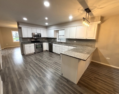 1101 N Princeton Avenue - Photo Thumbnail 2