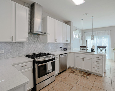 1854 S Fallbrook Drive - Photo Thumbnail 8