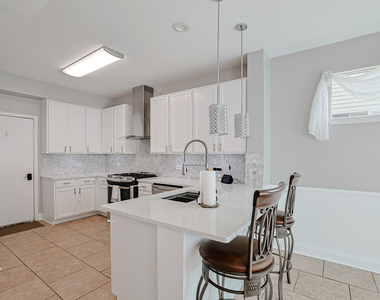 1854 S Fallbrook Drive - Photo Thumbnail 7