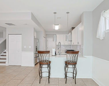 1854 S Fallbrook Drive - Photo Thumbnail 10