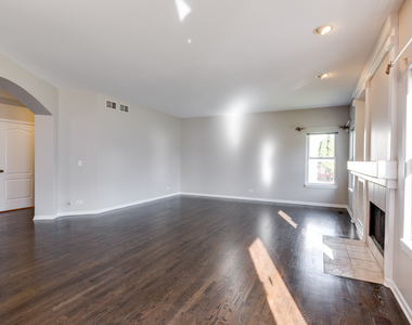 954 Campbell Drive - Photo Thumbnail 5