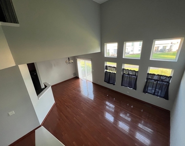 6924 Clearwater Drive - Photo Thumbnail 8