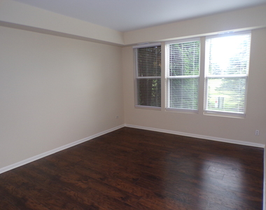 120 W Buckingham Drive - Photo Thumbnail 16