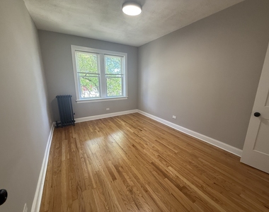 4956 N Harding Avenue - Photo Thumbnail 14