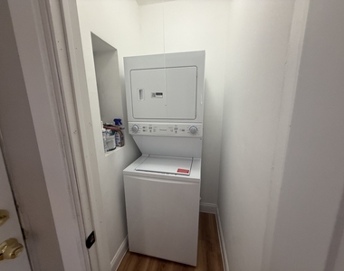 4956 N Harding Avenue - Photo Thumbnail 19