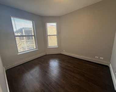 368 E 59th Street - Photo Thumbnail 6