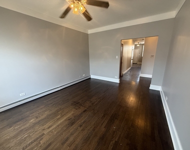 368 E 59th Street - Photo Thumbnail 3