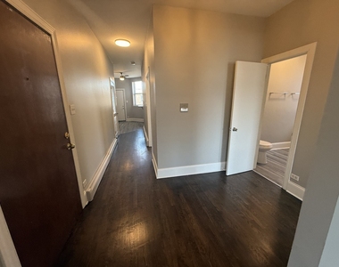 368 E 59th Street - Photo Thumbnail 4