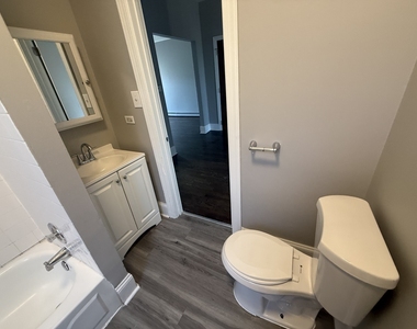 368 E 59th Street - Photo Thumbnail 14
