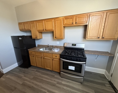 368 E 59th Street - Photo Thumbnail 9