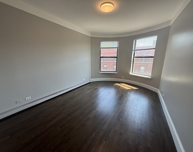 368 E 59th Street - Photo Thumbnail 1
