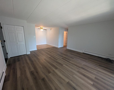 6005 Marshall Avenue - Photo Thumbnail 6