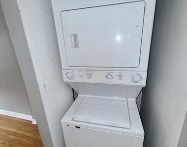 7722 S Cornell Avenue - Photo Thumbnail 8