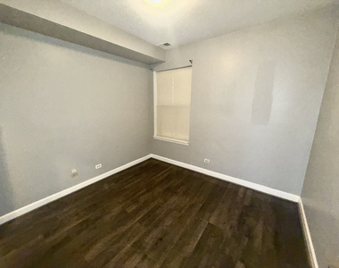 7722 S Cornell Avenue - Photo Thumbnail 6