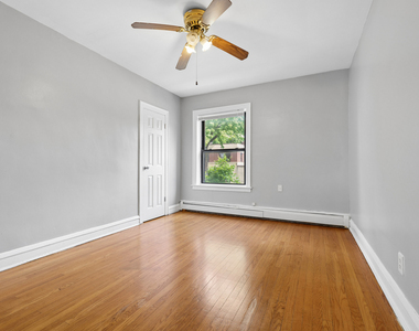 8503 S Drexel Avenue - Photo Thumbnail 5