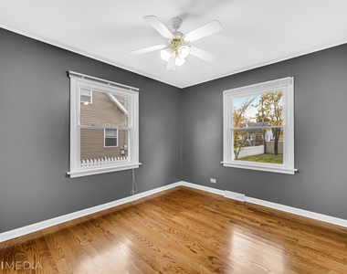 6661 Glenview Drive - Photo Thumbnail 6