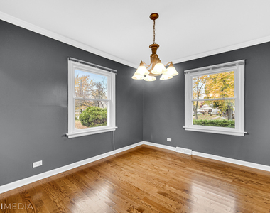 6661 Glenview Drive - Photo Thumbnail 7
