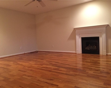 685 Garibaldi Street Sw - Photo Thumbnail 6