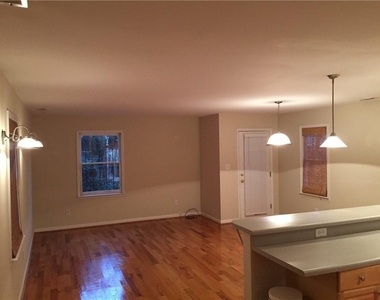 685 Garibaldi Street Sw - Photo Thumbnail 7