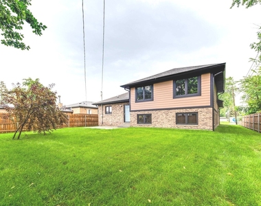 5330 86th Street - Photo Thumbnail 19