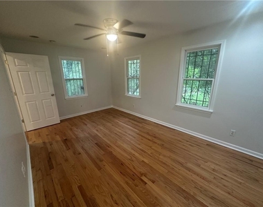 349 Laquita Drive Se - Photo Thumbnail 12