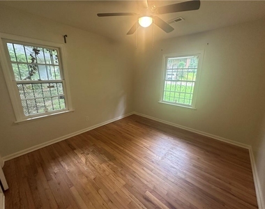 349 Laquita Drive Se - Photo Thumbnail 16