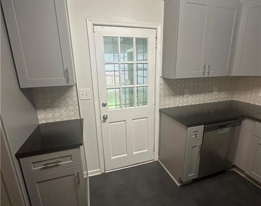 349 Laquita Drive Se - Photo Thumbnail 5