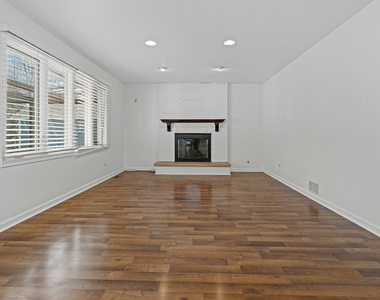 16527 Orange Avenue - Photo Thumbnail 1