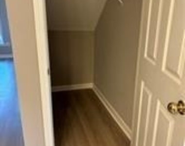 3300 Hidden Cove Circle - Photo Thumbnail 9