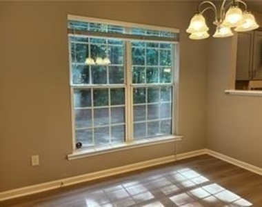 3300 Hidden Cove Circle - Photo Thumbnail 8