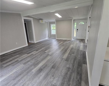 2480 Brand Drive - Photo Thumbnail 6