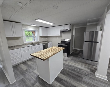 2480 Brand Drive - Photo Thumbnail 7