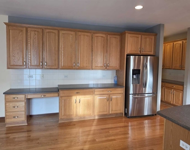 2350 Fishhook Way - Photo Thumbnail 4