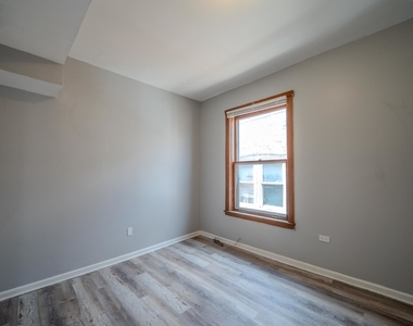 7916 S Throop Street - Photo Thumbnail 12