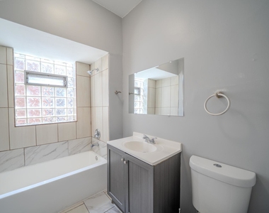 7916 S Throop Street - Photo Thumbnail 15