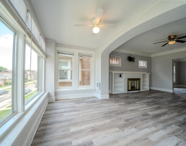 7916 S Throop Street - Photo Thumbnail 5