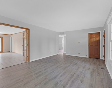 184 S Circle Avenue - Photo Thumbnail 3