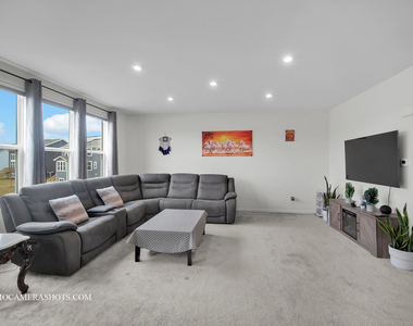 1398 Kessler Drive - Photo Thumbnail 4