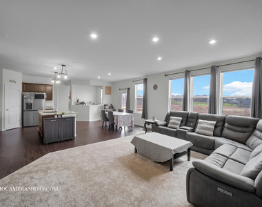 1398 Kessler Drive - Photo Thumbnail 12