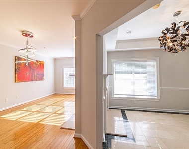 3275 Lenox Road Ne - Photo Thumbnail 13