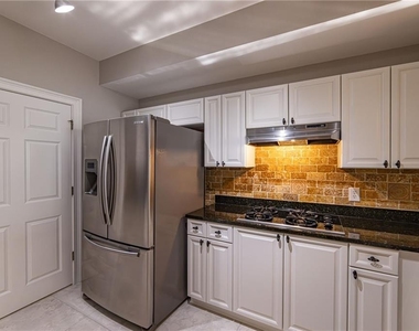 3275 Lenox Road Ne - Photo Thumbnail 12
