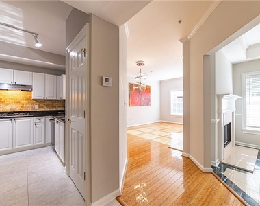 3275 Lenox Road Ne - Photo Thumbnail 2