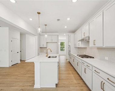 240 Silverleaf Trl - Photo Thumbnail 7