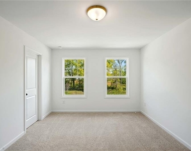 240 Silverleaf Trl - Photo Thumbnail 21