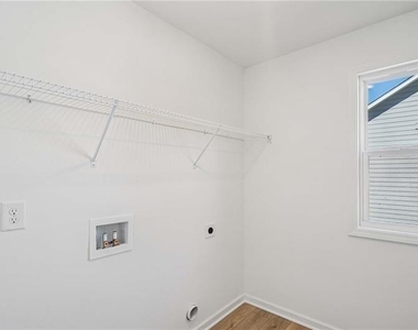 240 Silverleaf Trl - Photo Thumbnail 23