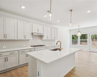 240 Silverleaf Trl - Photo Thumbnail 5