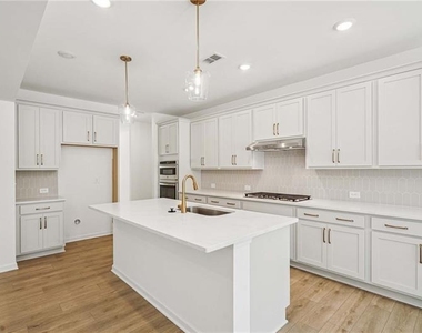 240 Silverleaf Trl - Photo Thumbnail 6